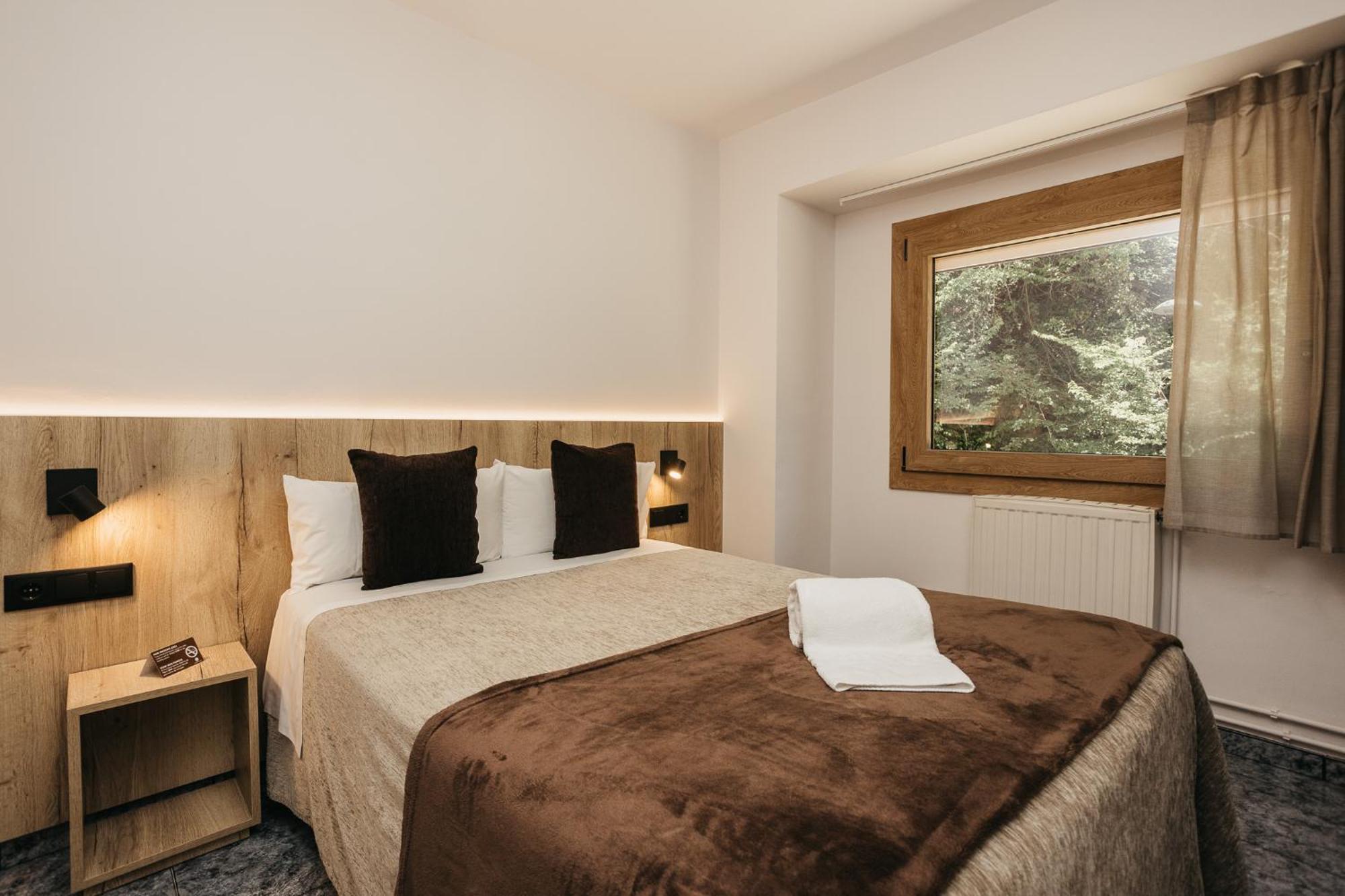 La Trobada Hotel Sport รีโปลล์ ภายนอก รูปภาพ