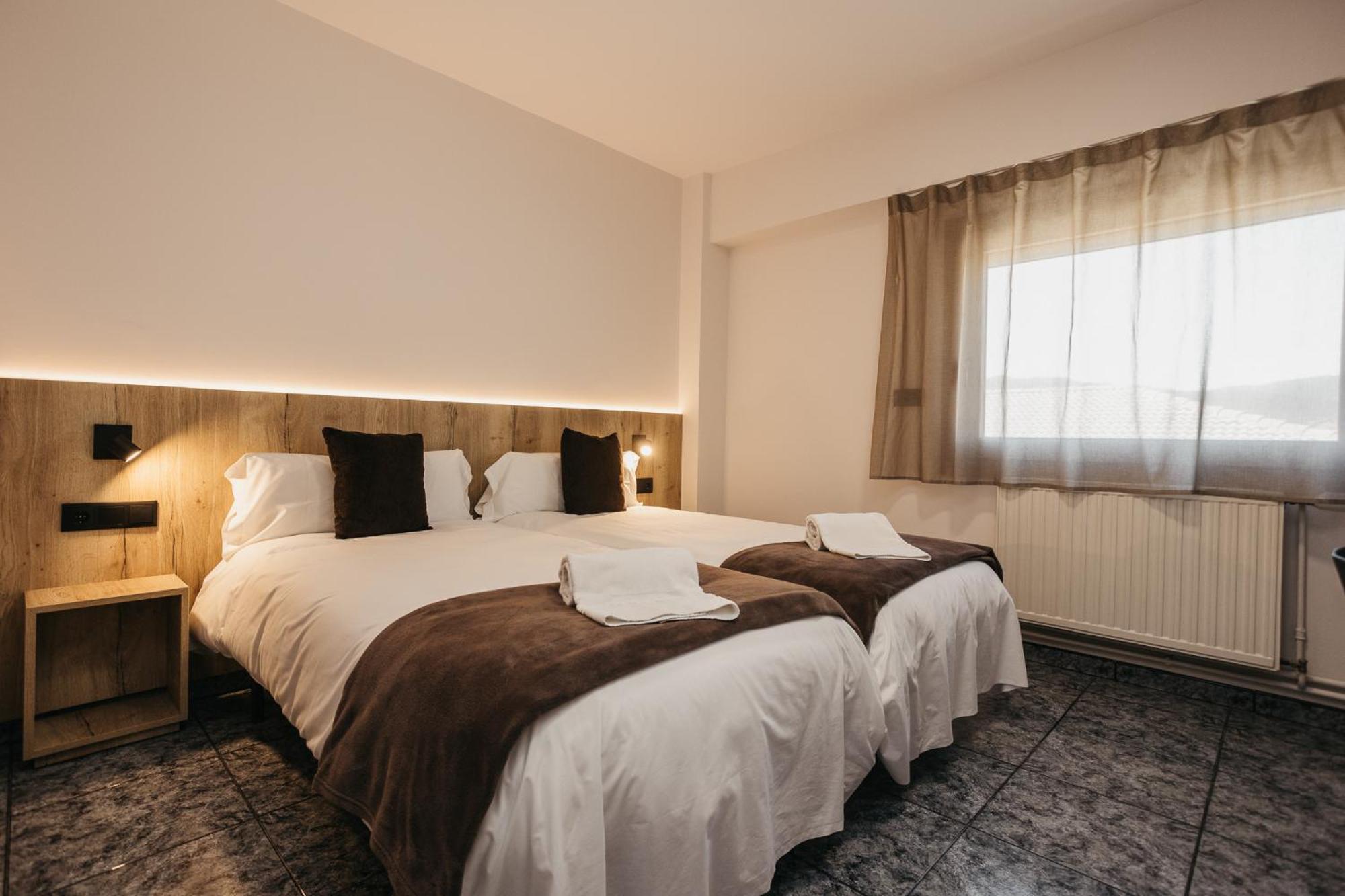 La Trobada Hotel Sport รีโปลล์ ภายนอก รูปภาพ