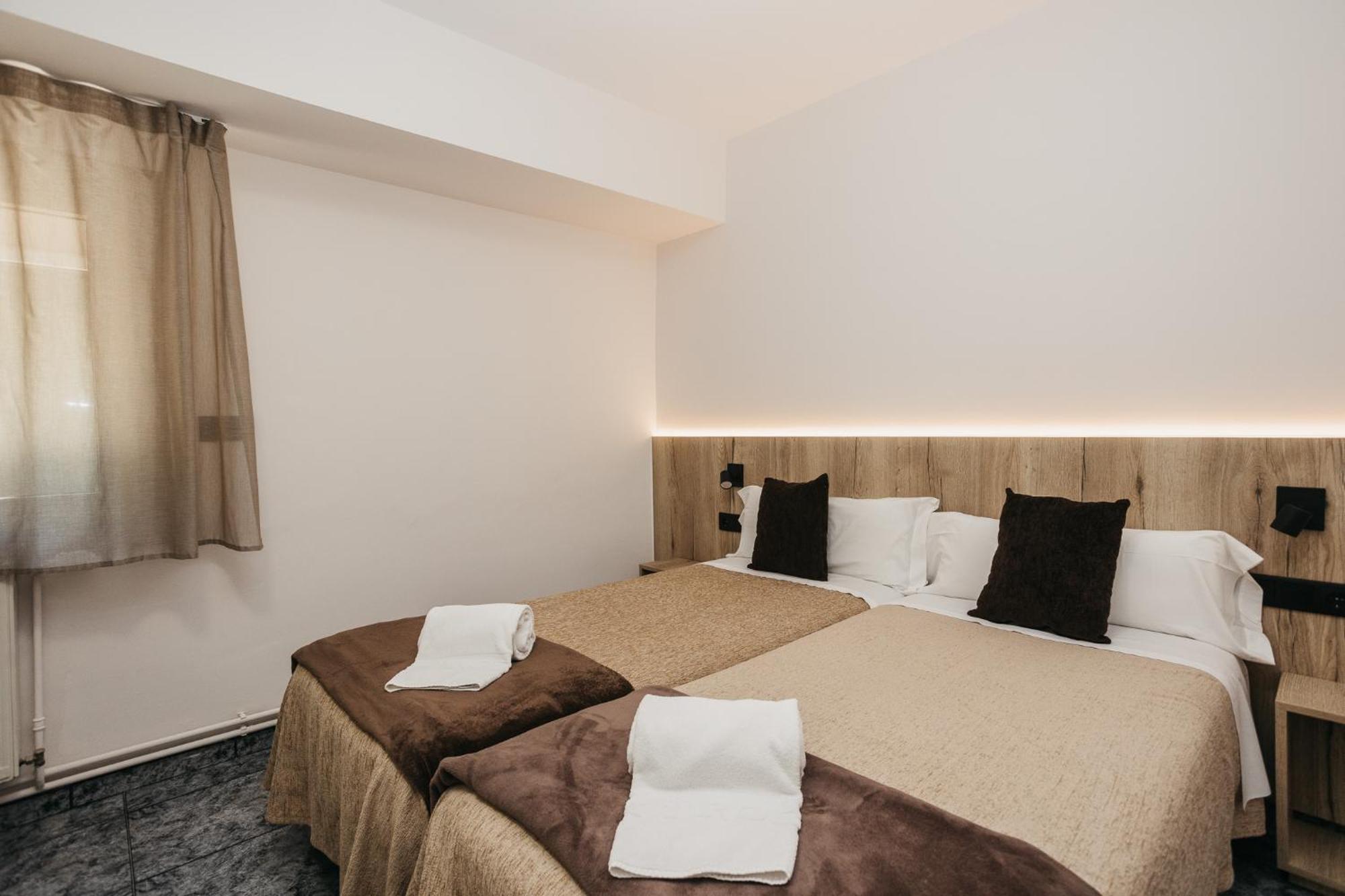 La Trobada Hotel Sport รีโปลล์ ภายนอก รูปภาพ