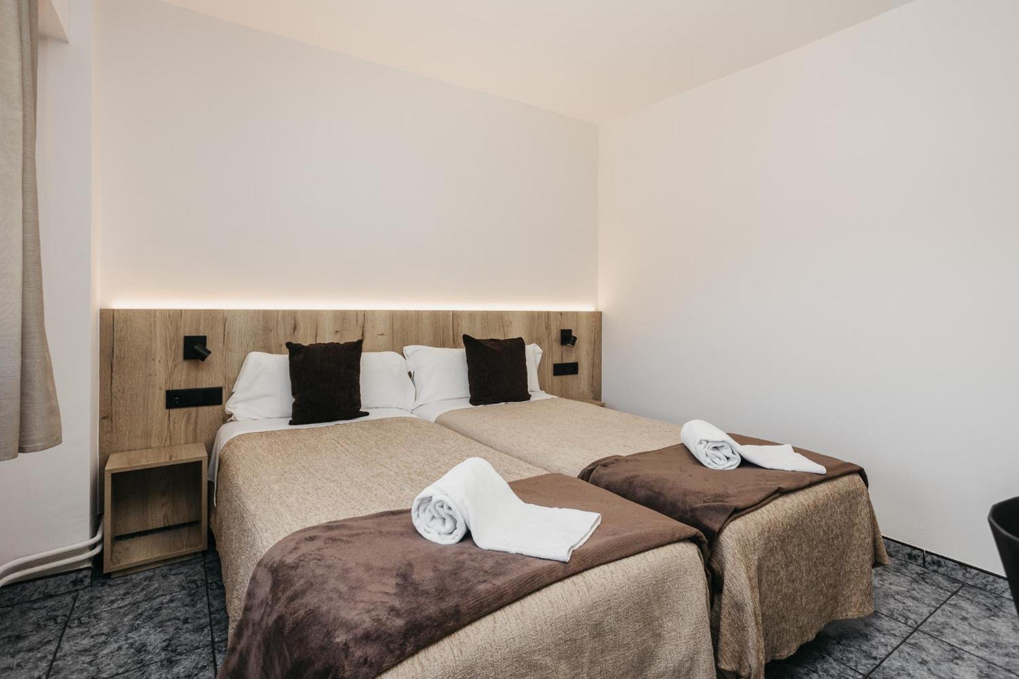 La Trobada Hotel Sport รีโปลล์ ภายนอก รูปภาพ